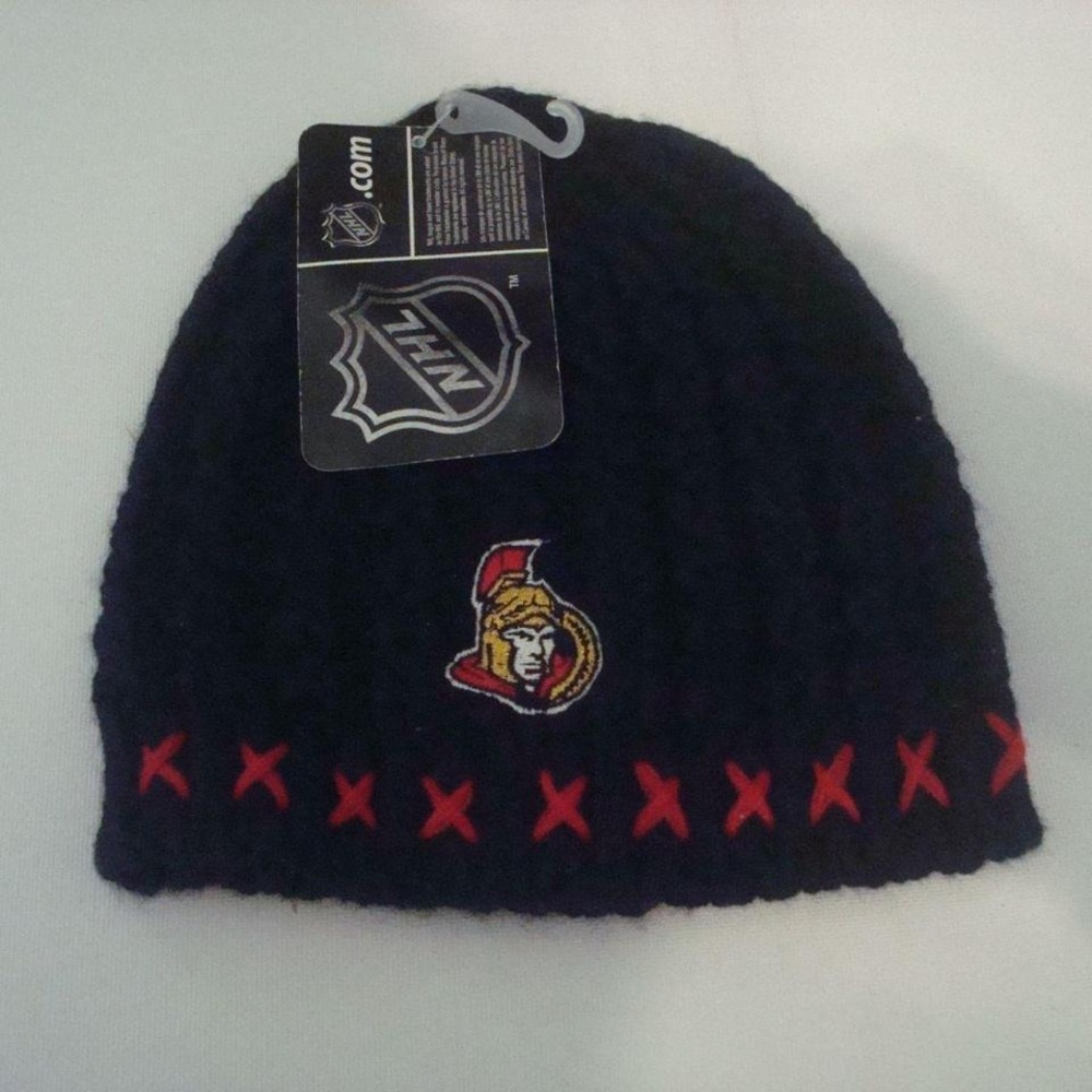OTTAWA SENATORS WOMENS REBOK BEANIE KNIT TOBOGGAN SKI HAT CAP VINTAGE 00S Y2K W1